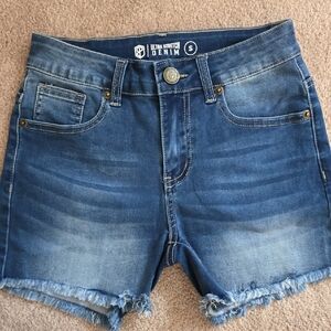 Blue Women's Frayed Hem Shorts - Small